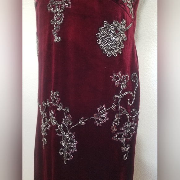 ROMEO+JULIET BURGUNDY VELVET DRESS - Picture 6 of 8